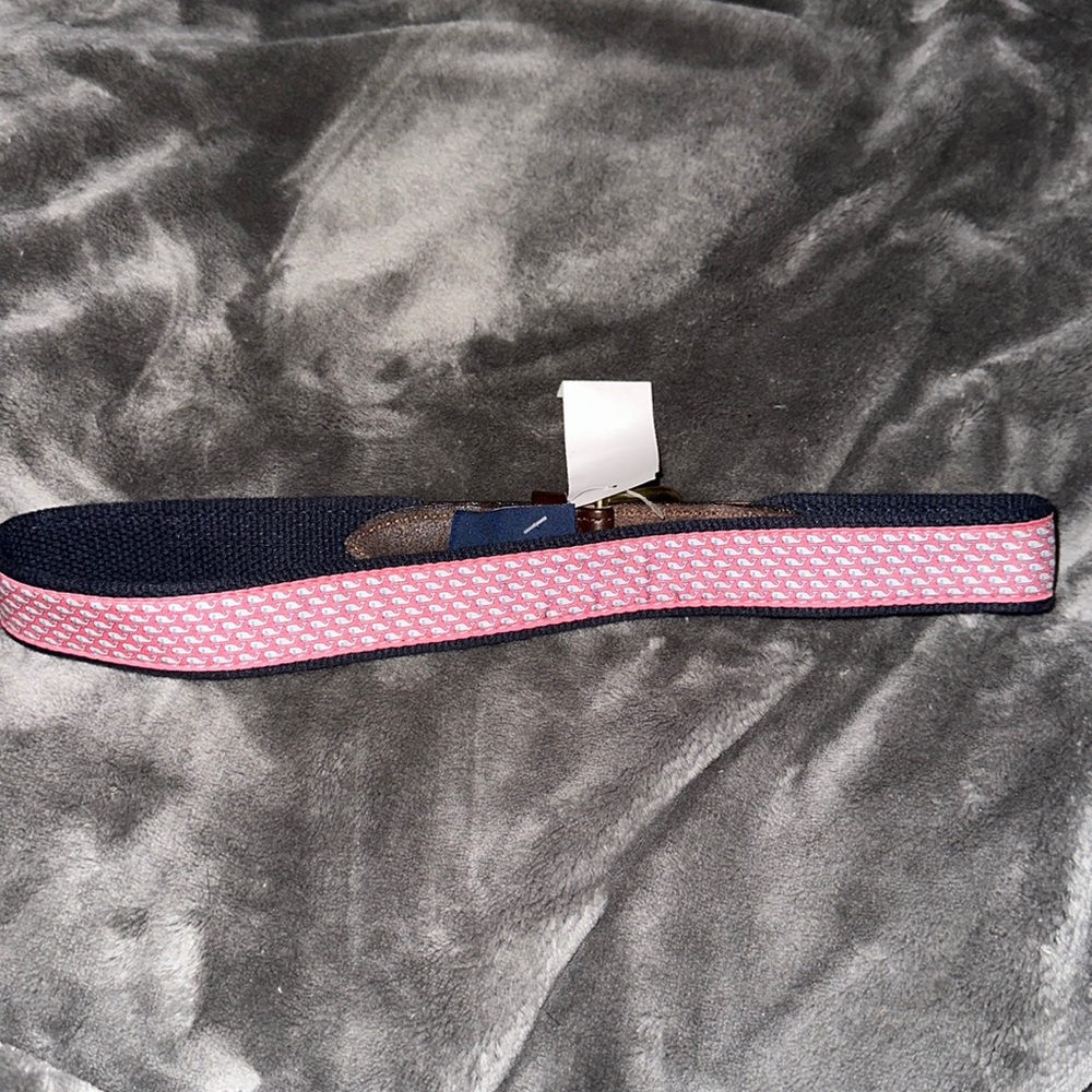 Vineyard vines pink whale print leather belt size 28 nwt